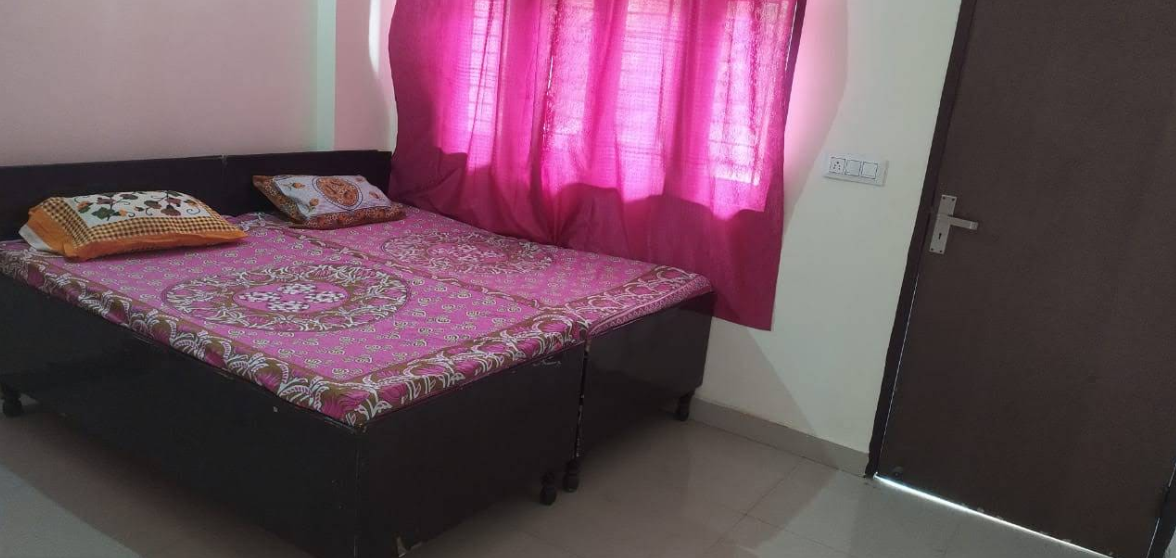 Living Point Pg