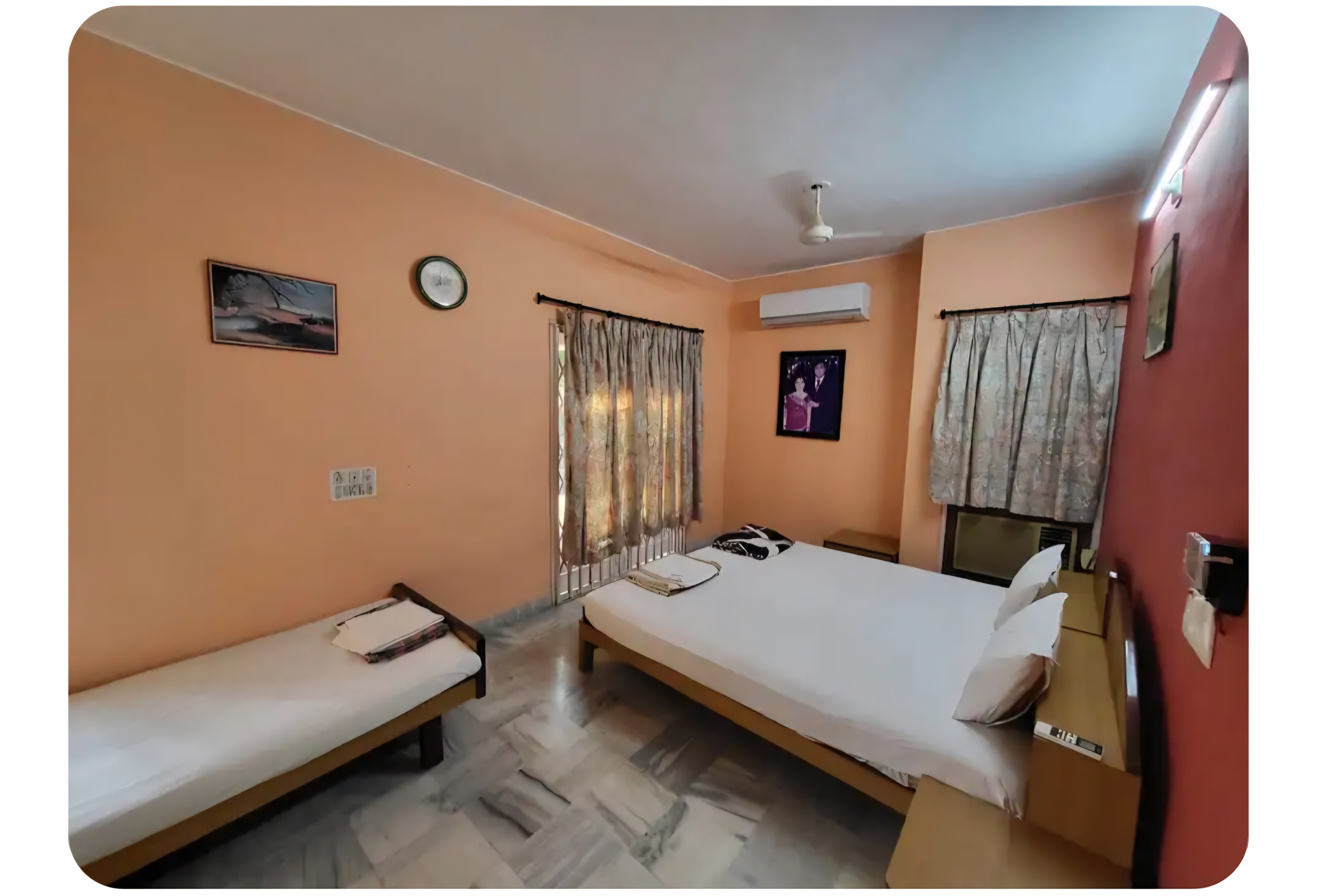 URBAN COMFORT ROOM AT GHOD DOD ROAD photo 2