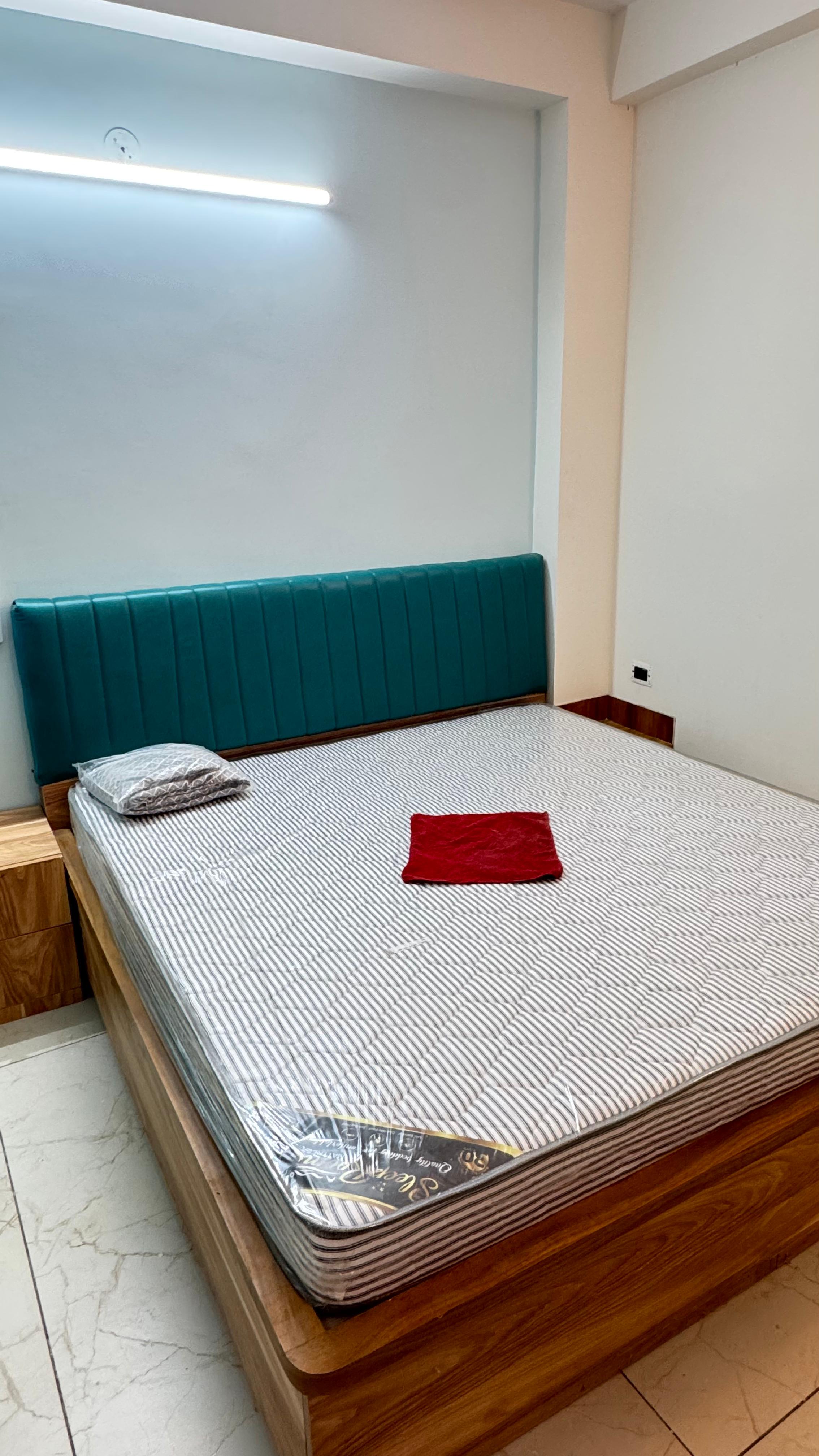 Ishwar studios Apartment