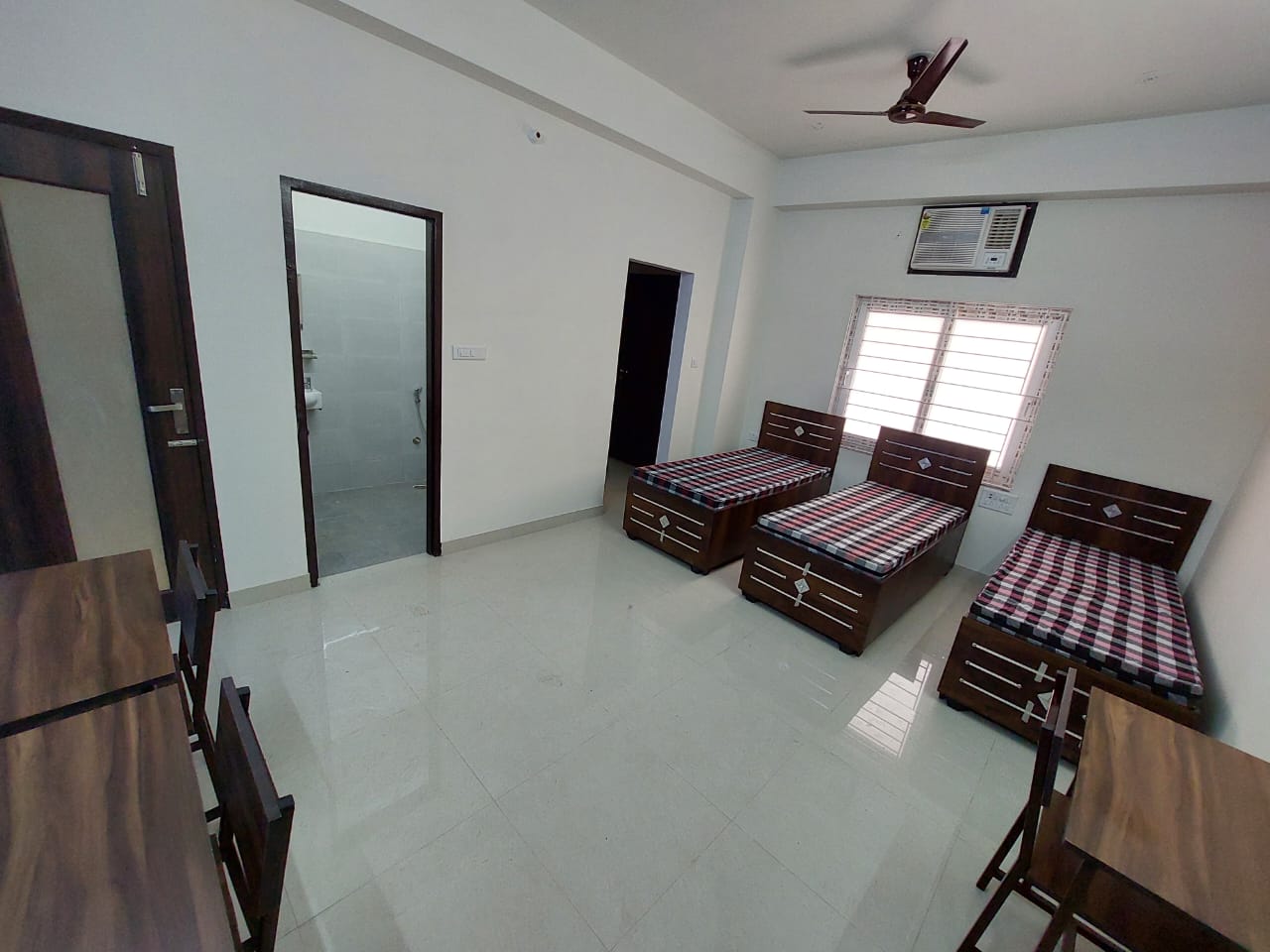 Hometown - Shikhar House PG photo 3